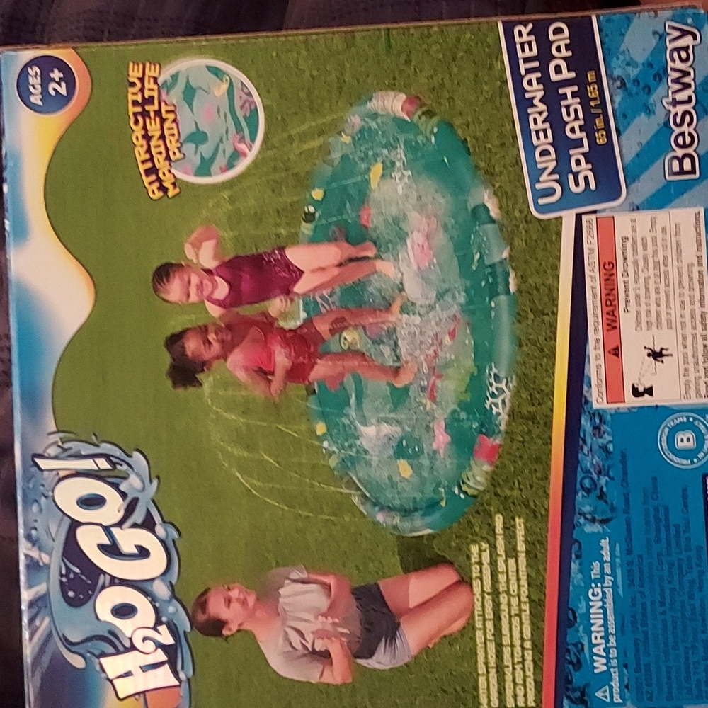 Kids splash pad